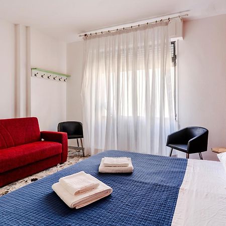 Casa Di Madre Antonia Hotel Brindisi Buitenkant foto