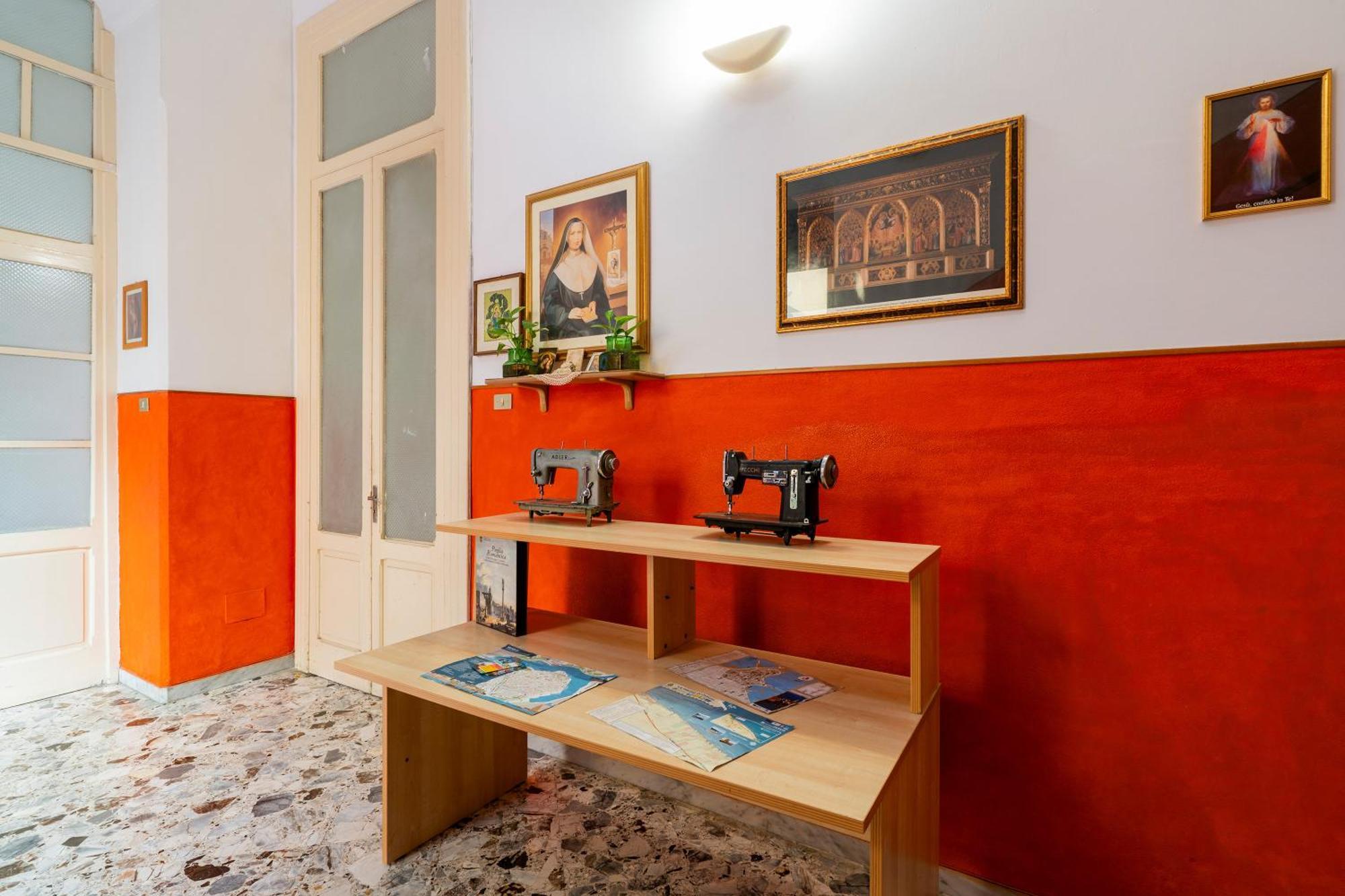Casa Di Madre Antonia Hotel Brindisi Buitenkant foto